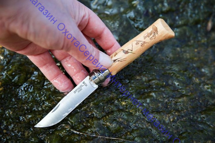 Нож Opinel серии Tradition Alpine Adventures №08, клинок 8,5см, нерж.сталь, рукоять-дуб, рис.-пеший туризм, 002186